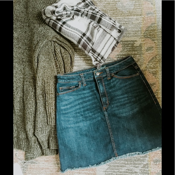 Trendy mini denim skirt size 4 - Picture 1 of 4